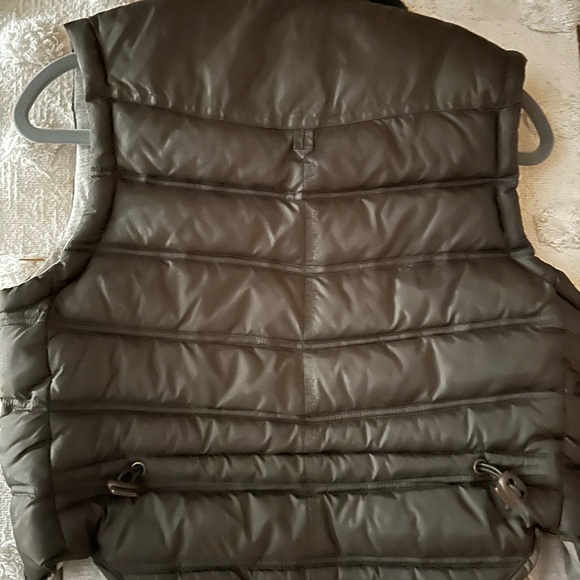 Puff Vest - Picture 2 of 3